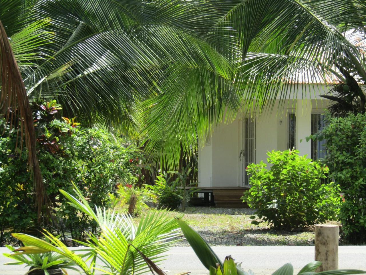 Pineapple House Manzanillo Villa Exterior photo